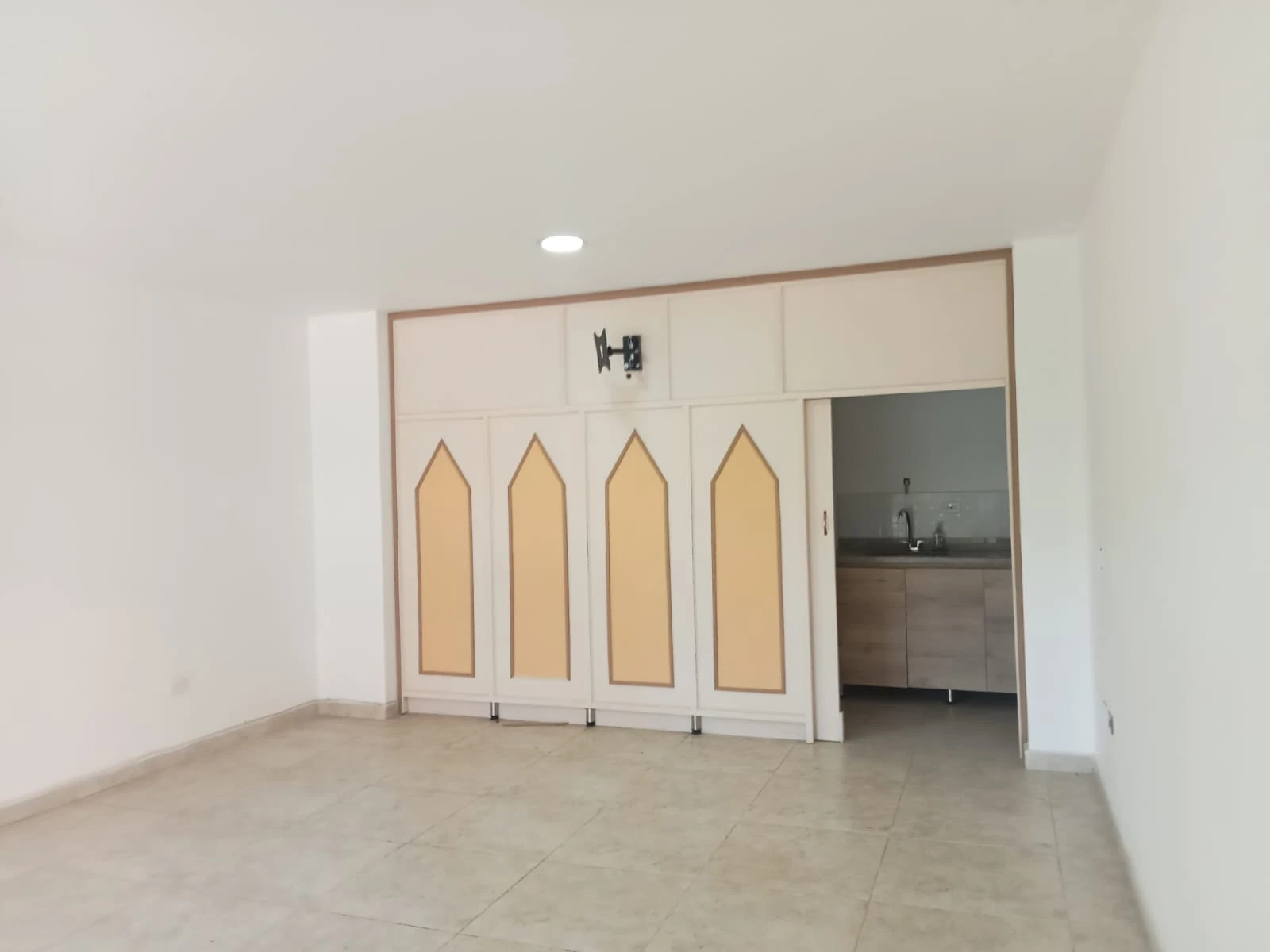 Local en Arriendo Sector Belén los Alpes