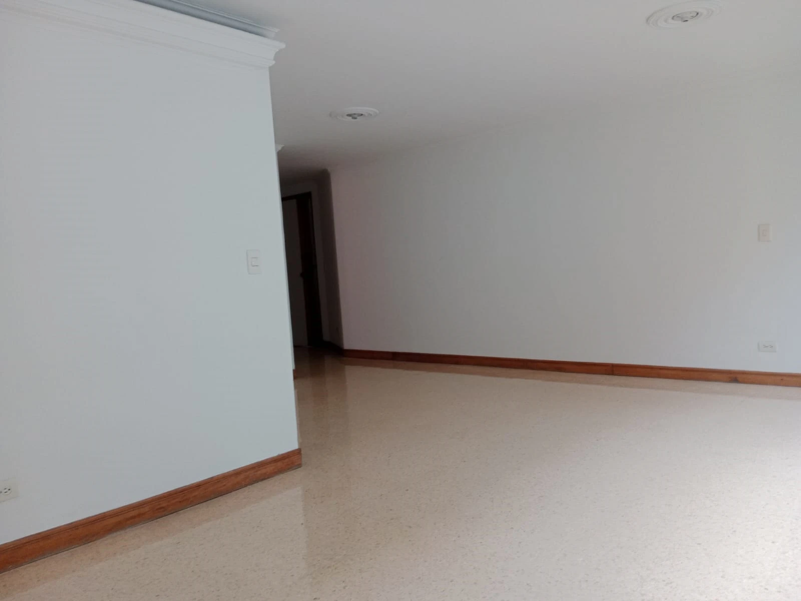 ARRIENDO APARTAMENTO EN EVIGADO 