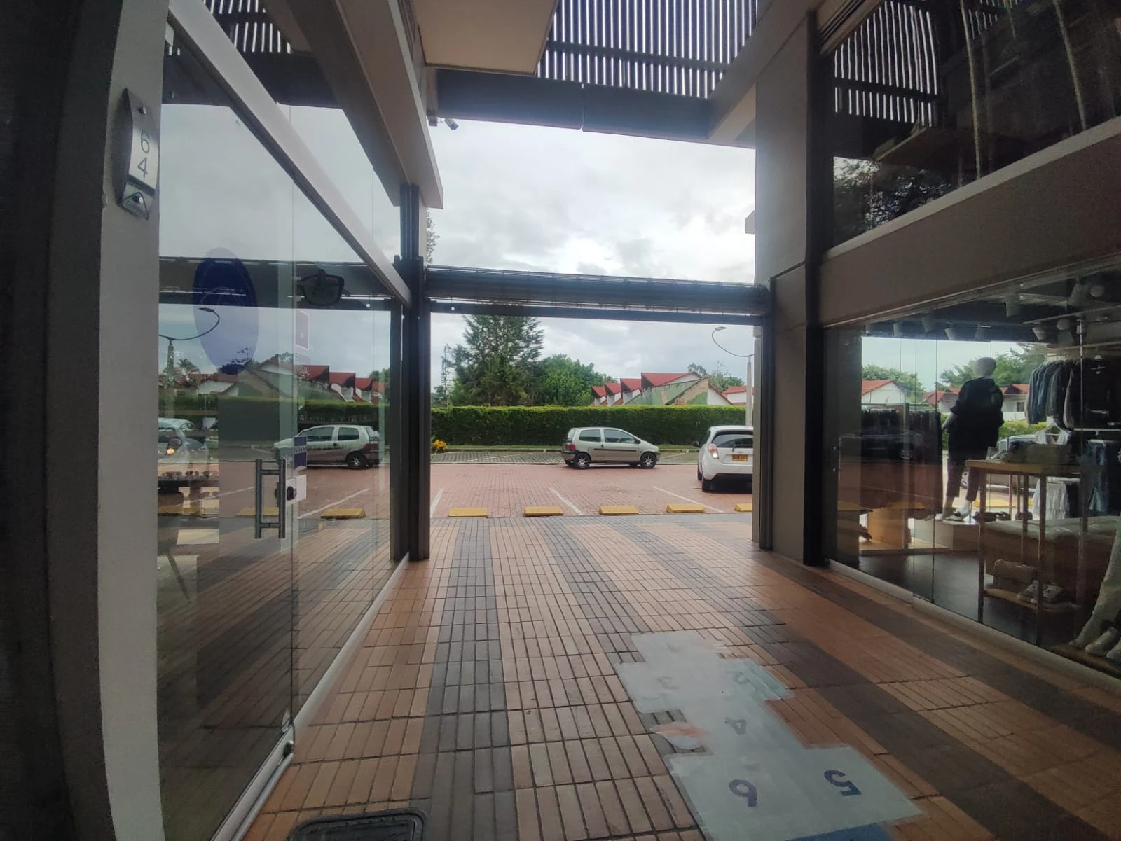 LOCAL EN ARRIENDO COMPEX LLANOGRANDE - RIONEGRO 