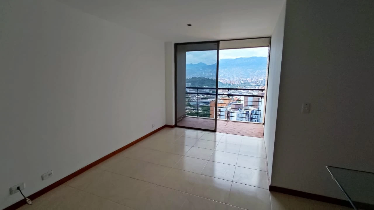 Apartamento en Arriendo sector loma del encierrro