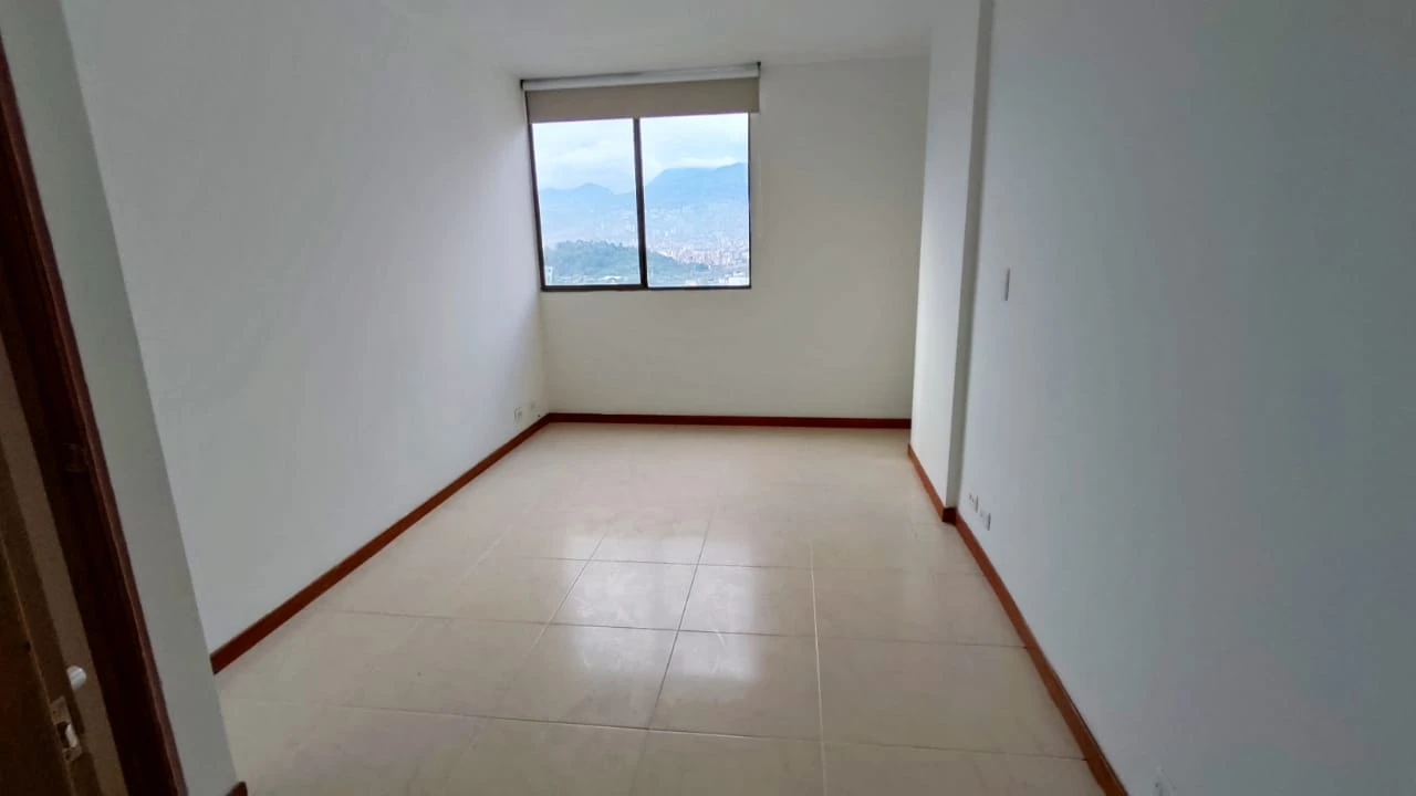 Apartamento en Arriendo sector loma del encierrro