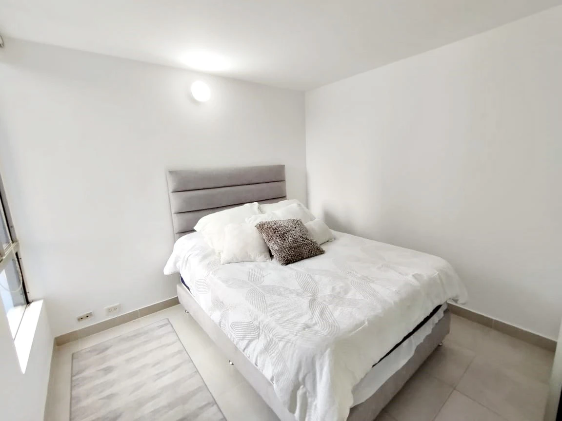 Apartamento amoblado en arriendo sector Manila 