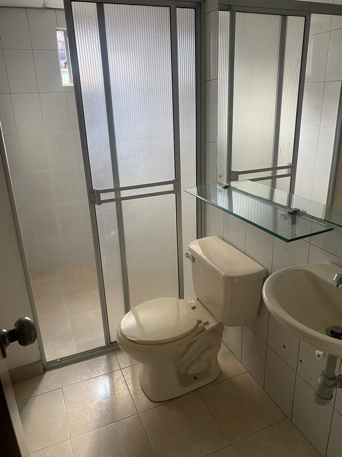 Apartaestudio  en  Venta avenida la playa Medellin 