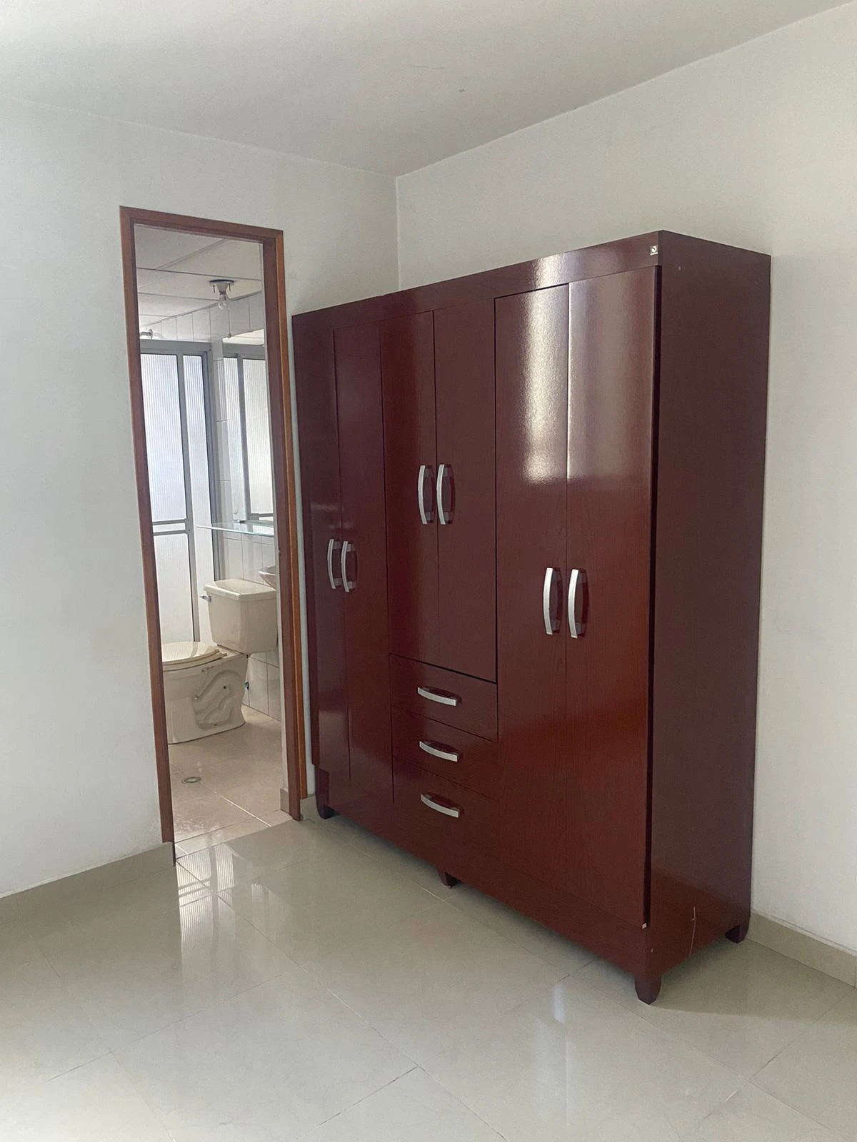 Apartaestudio  en  Venta avenida la playa Medellin 
