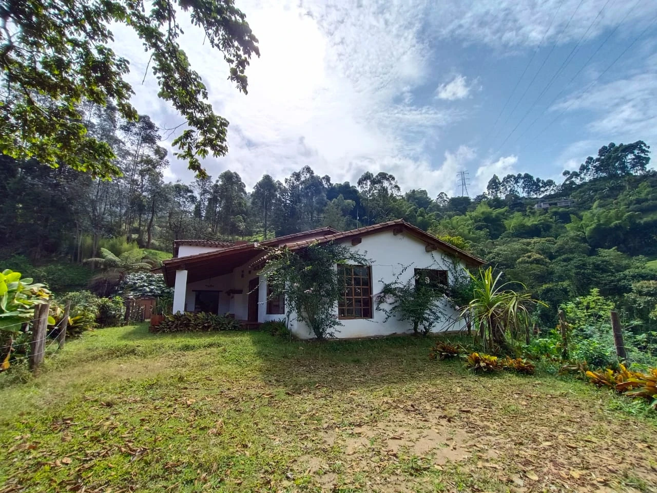 CASA CAMPESTRE VEREDA SAN ISIDRO LA ESTRELLA 