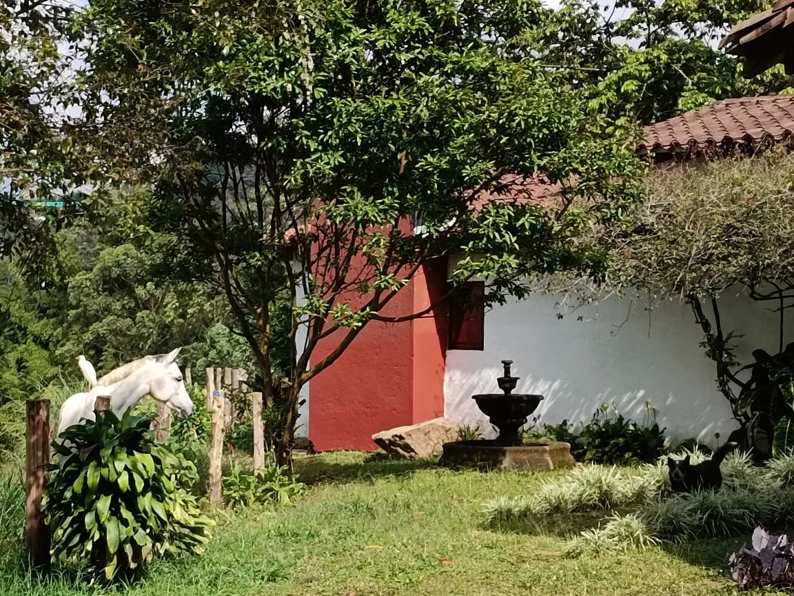 CASA CAMPESTRE VEREDA SAN ISIDRO LA ESTRELLA 