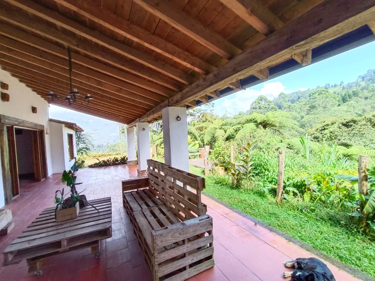 CASA CAMPESTRE VEREDA SAN ISIDRO LA ESTRELLA 