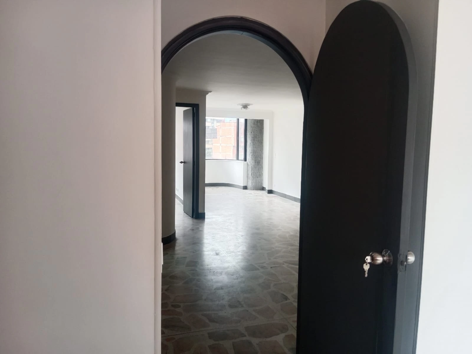 ARRIENDO PENT HOUSE EN LAURELES