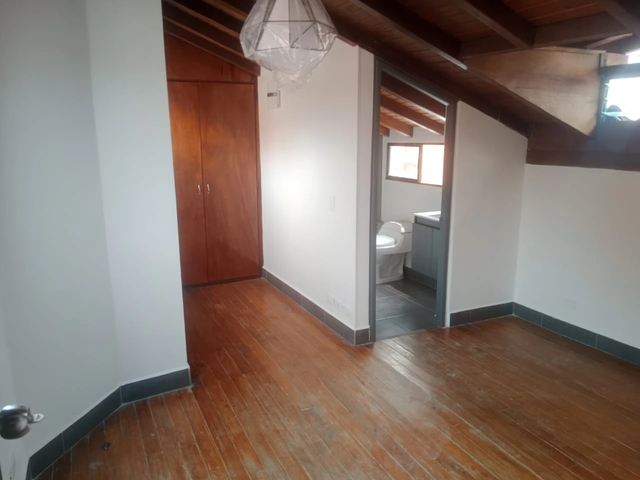 ARRIENDO PENT HOUSE EN LAURELES