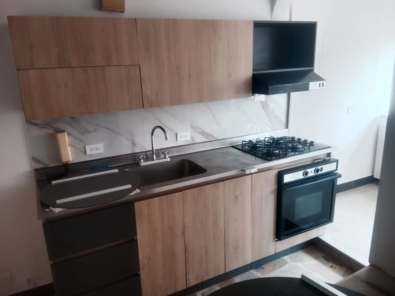 ARRIENDO PENT HOUSE EN LAURELES