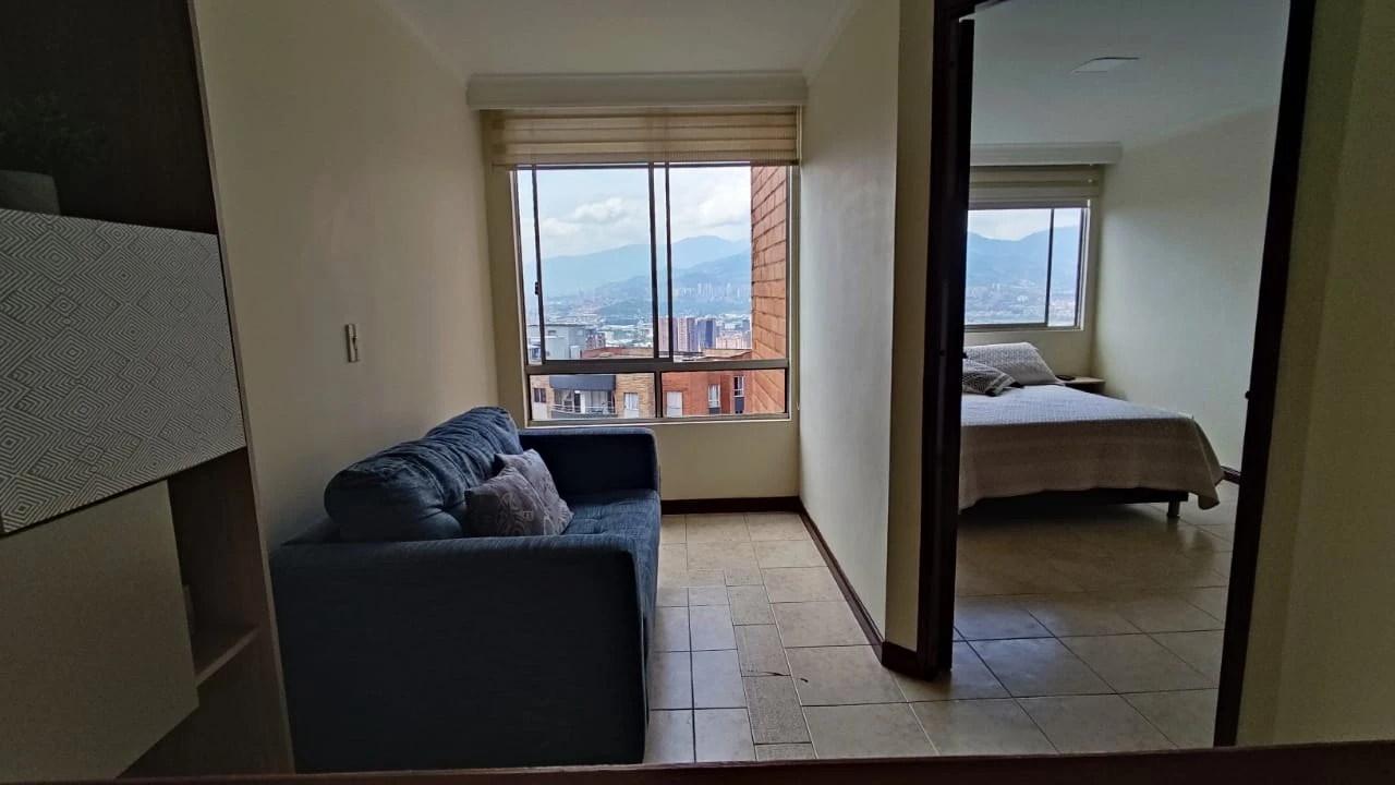 Apartamento  Amoblado en Arriendo sector loma del indio 