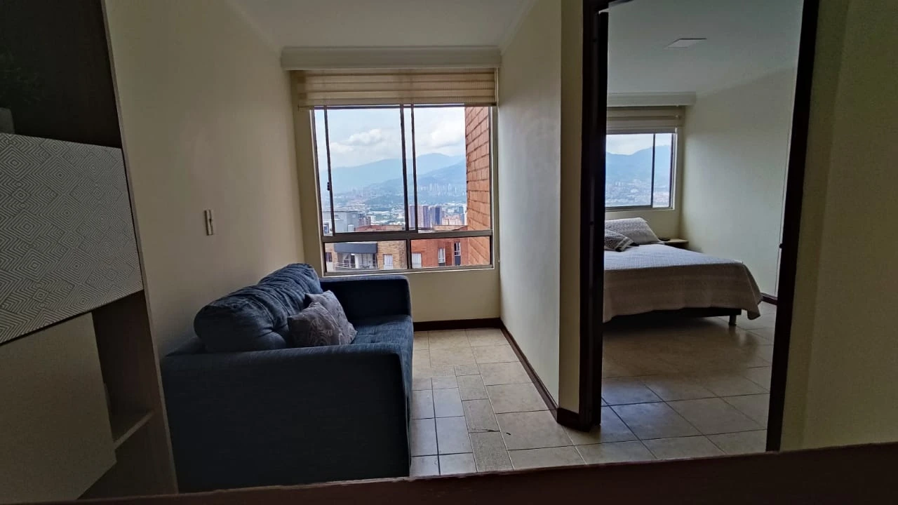 Apartamento  Amoblado en Arriendo sector loma del indio 