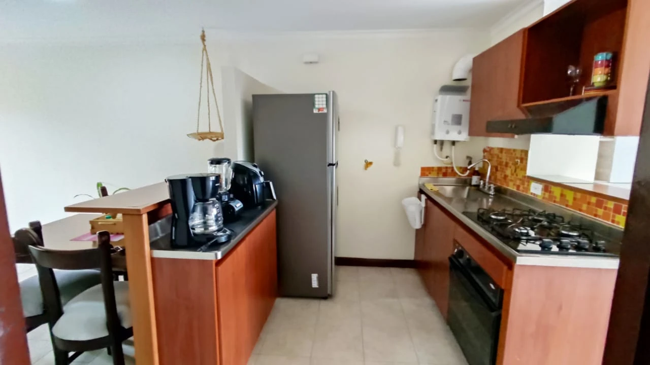 Apartamento  Amoblado en Arriendo sector loma del indio 
