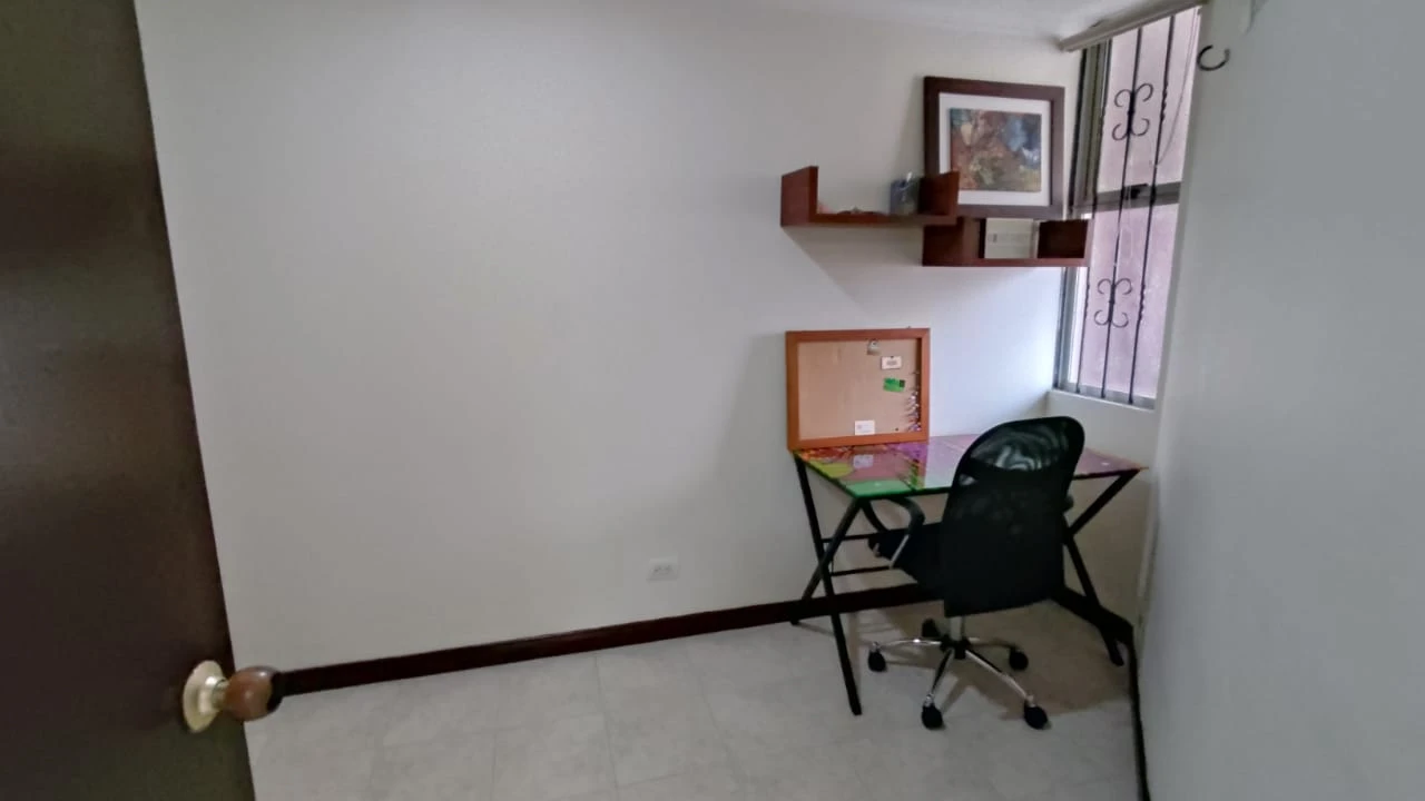 Apartamento  Amoblado en Arriendo sector loma del indio 