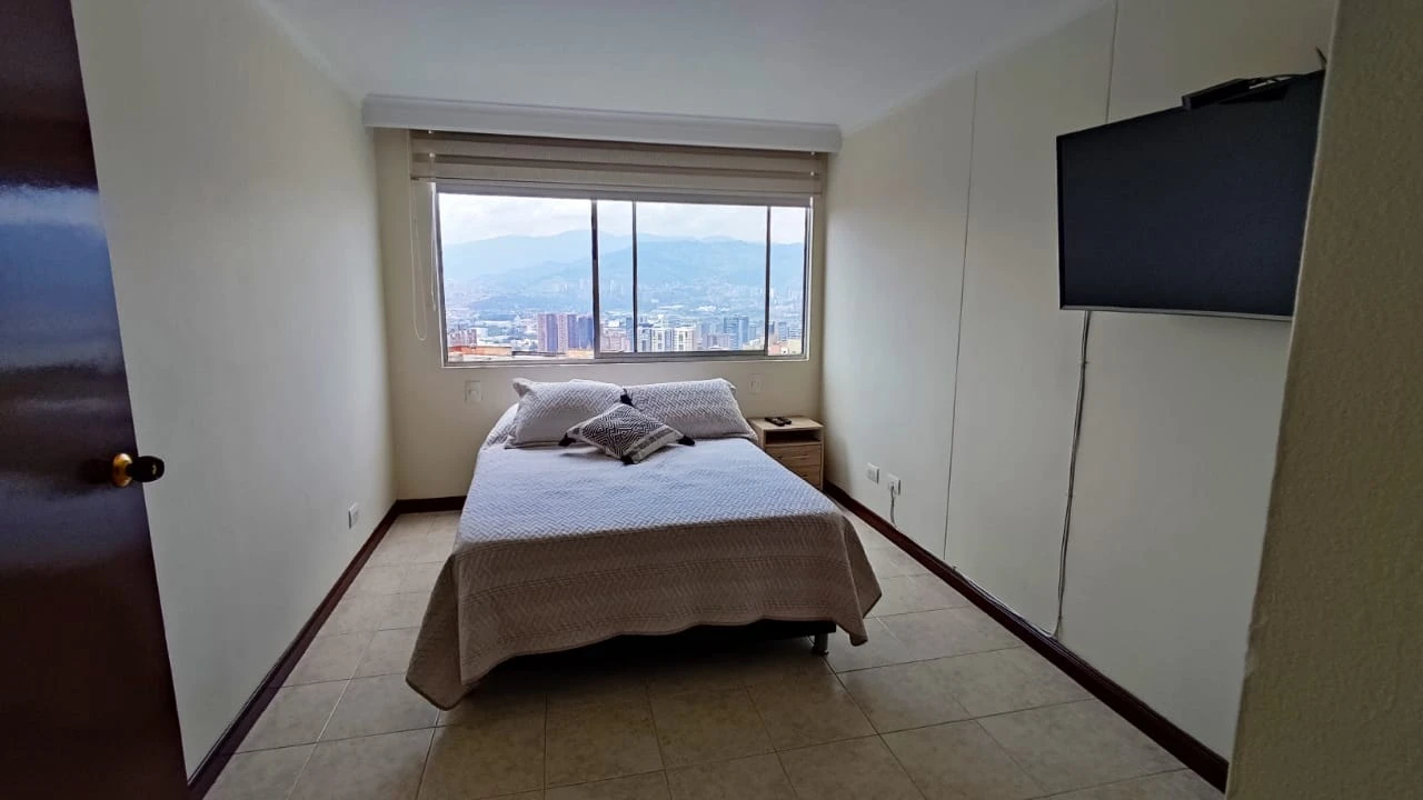 Apartamento  Amoblado en Arriendo sector loma del indio 