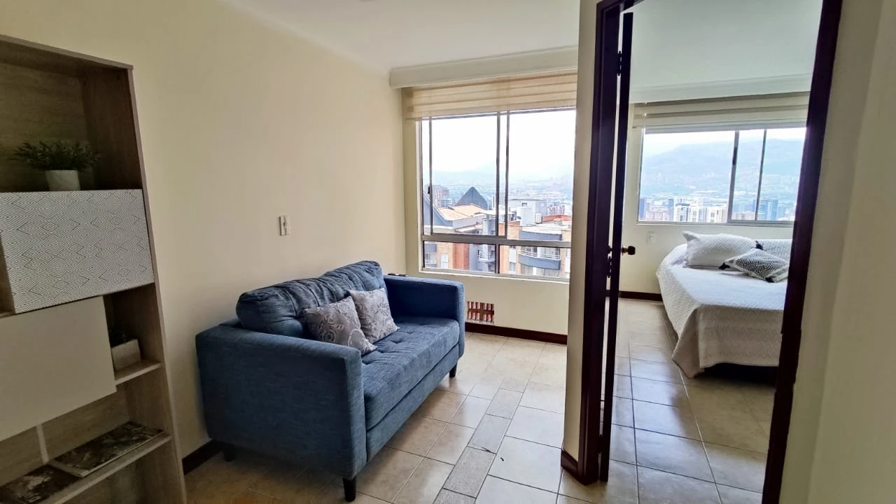 Apartamento  Amoblado en Arriendo sector loma del indio 