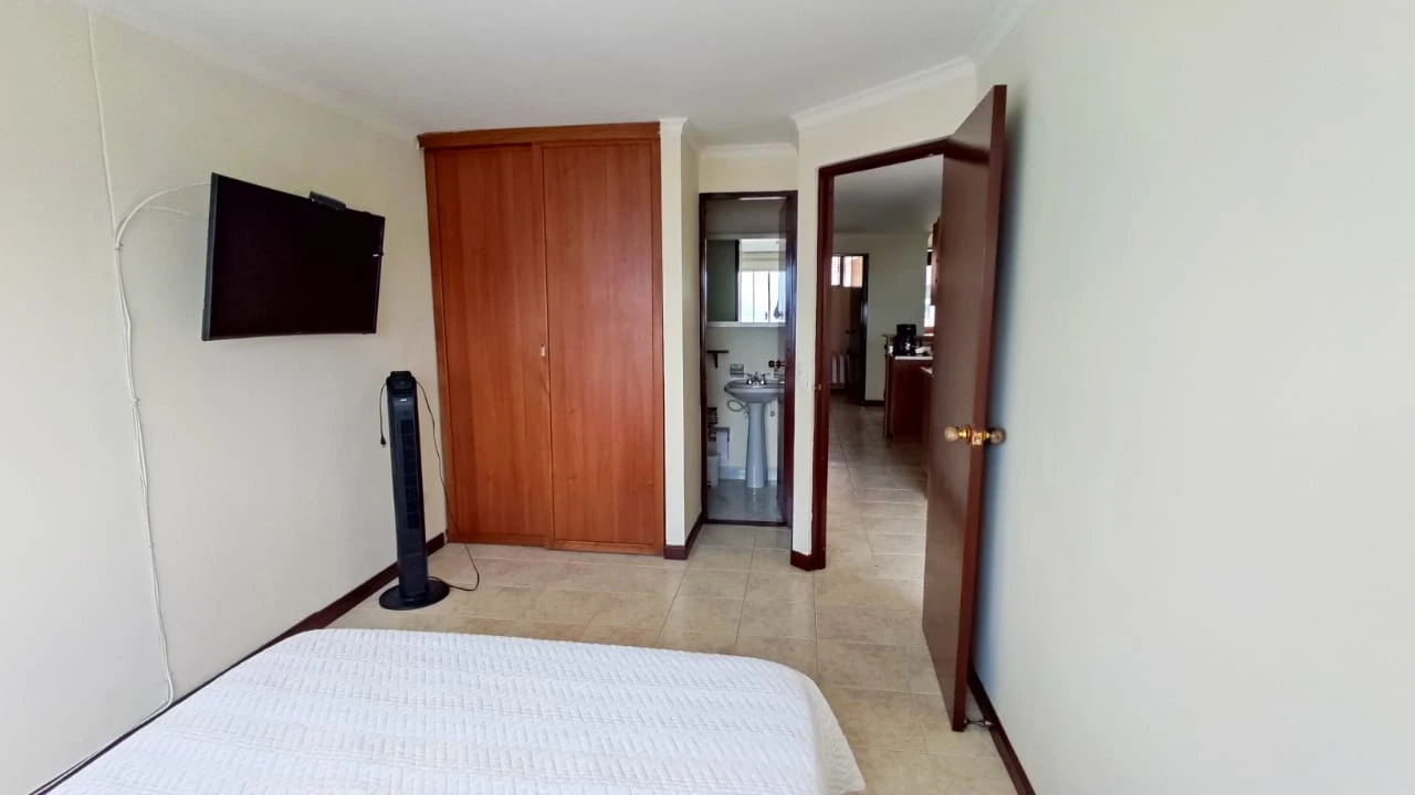 Apartamento  Amoblado en Arriendo sector loma del indio 