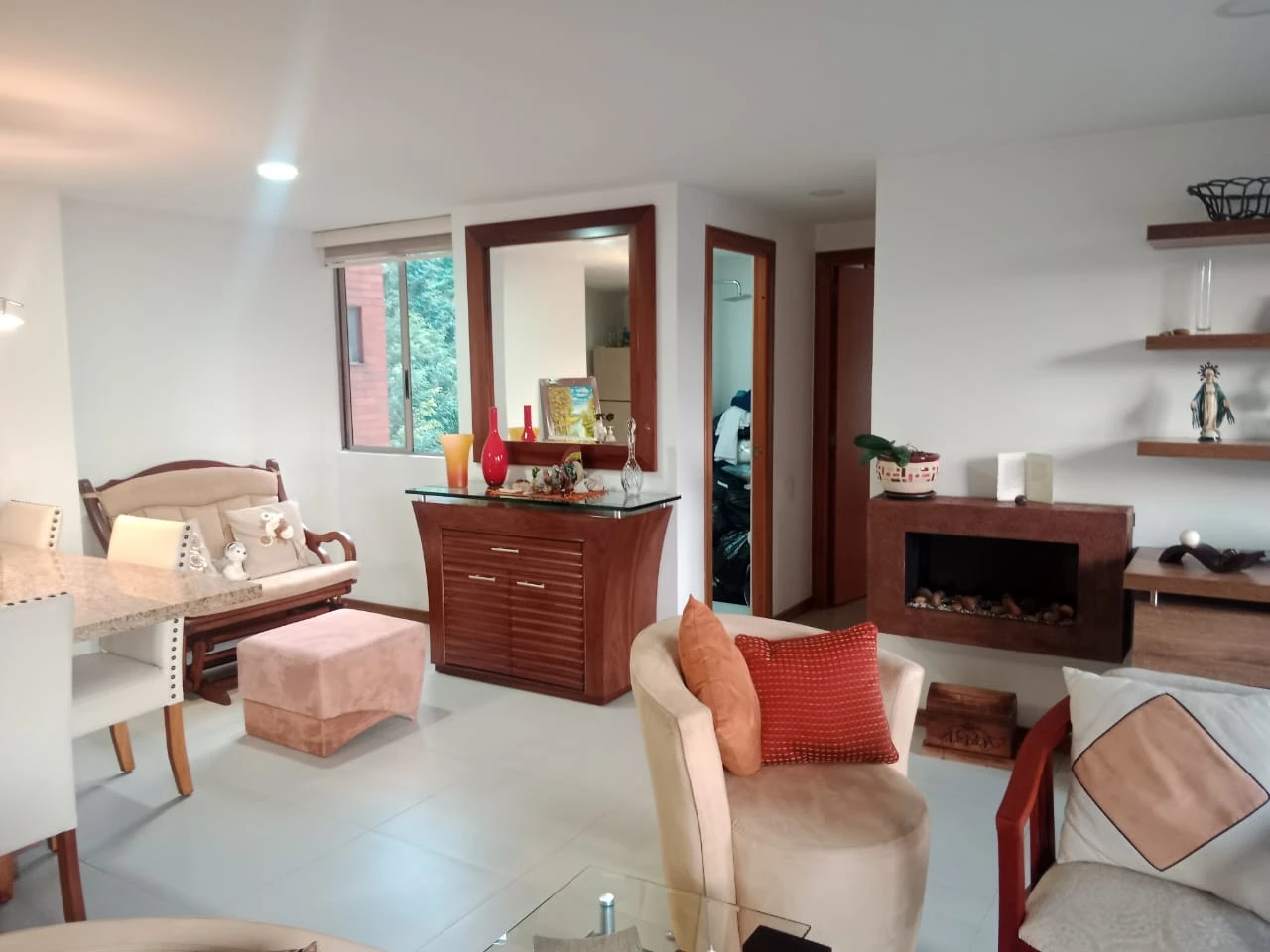 ARRIENDO APARTAMENTO AMOBLADO EN EL POBLADO