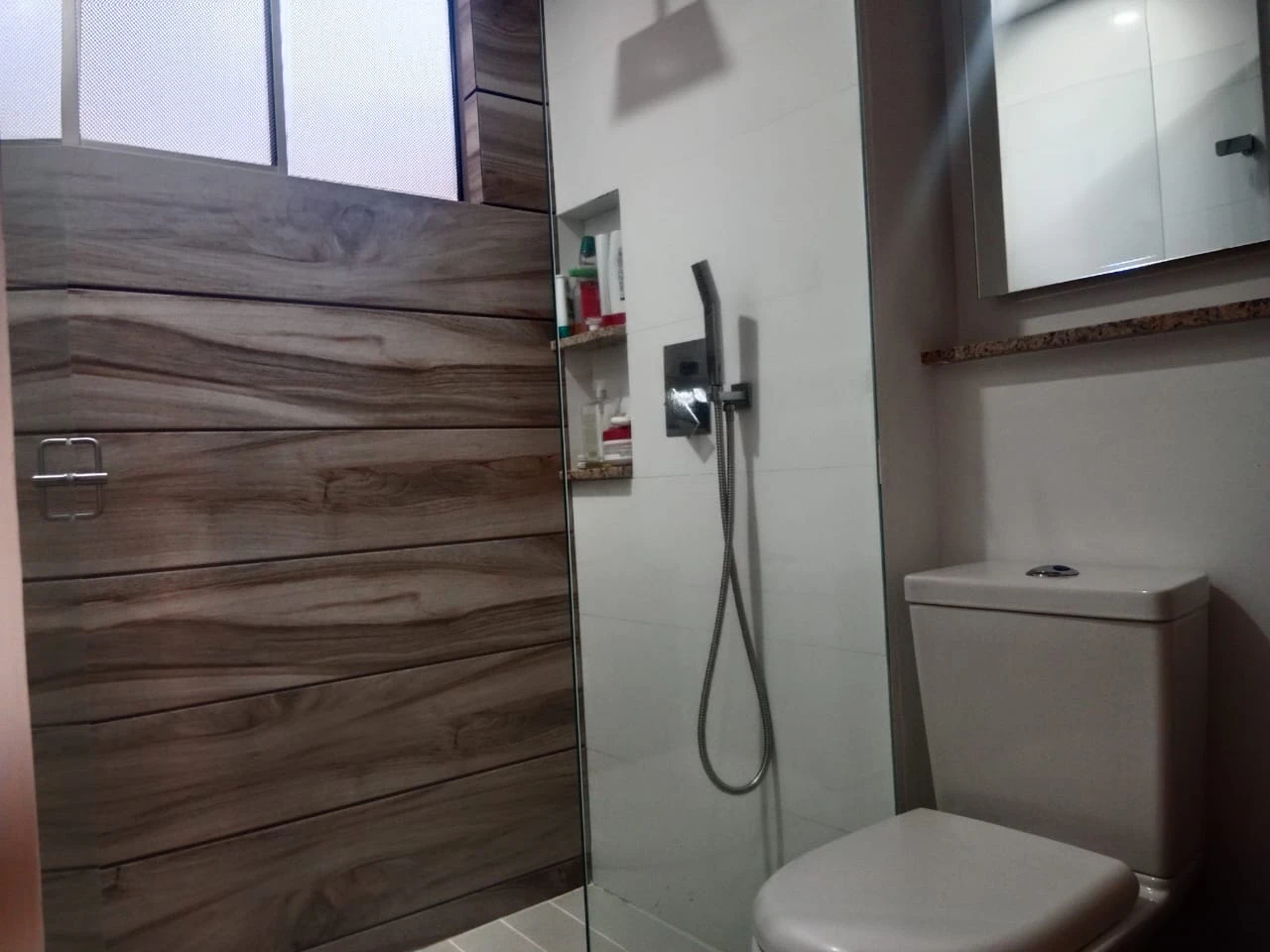 ARRIENDO APARTAMENTO AMOBLADO EN EL POBLADO