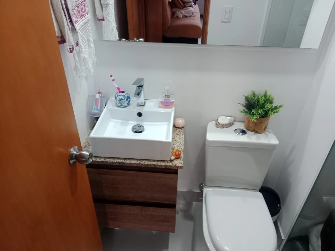 ARRIENDO APARTAMENTO AMOBLADO EN EL POBLADO