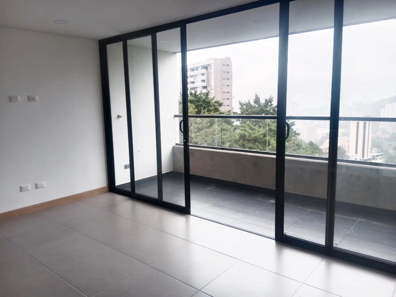 ARRIENDO APARTAMENTO EN EL POBLADO