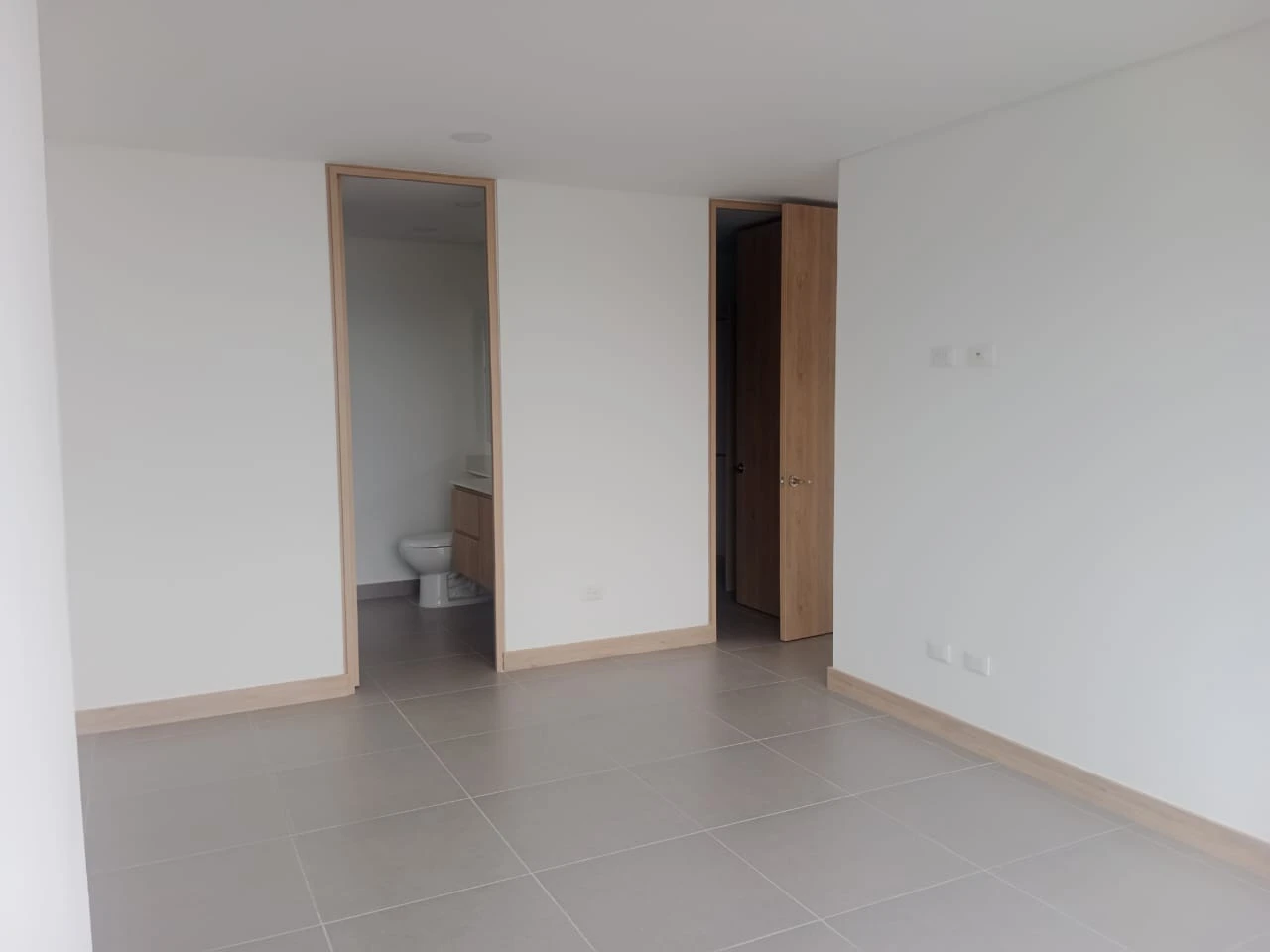 ARRIENDO APARTAMENTO EN EL POBLADO