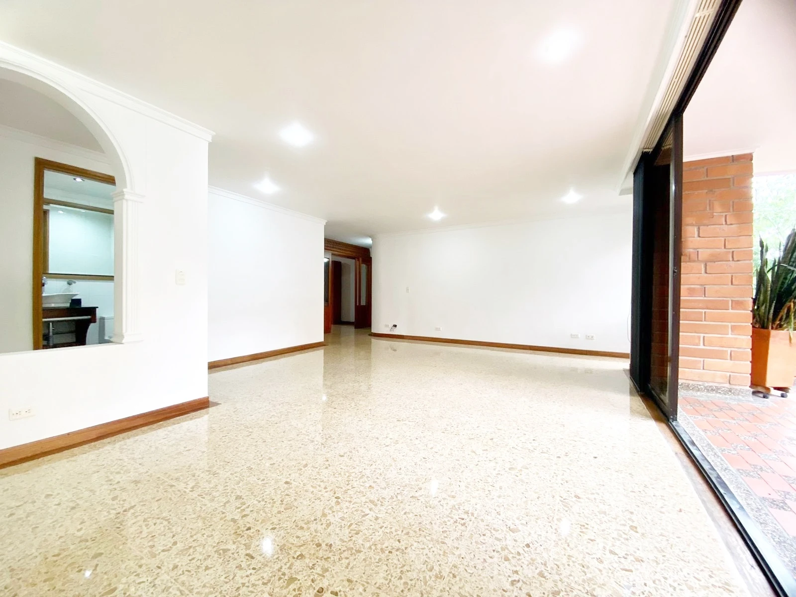 ARRIENDO APARTAMENTO EN EL POBLADO
