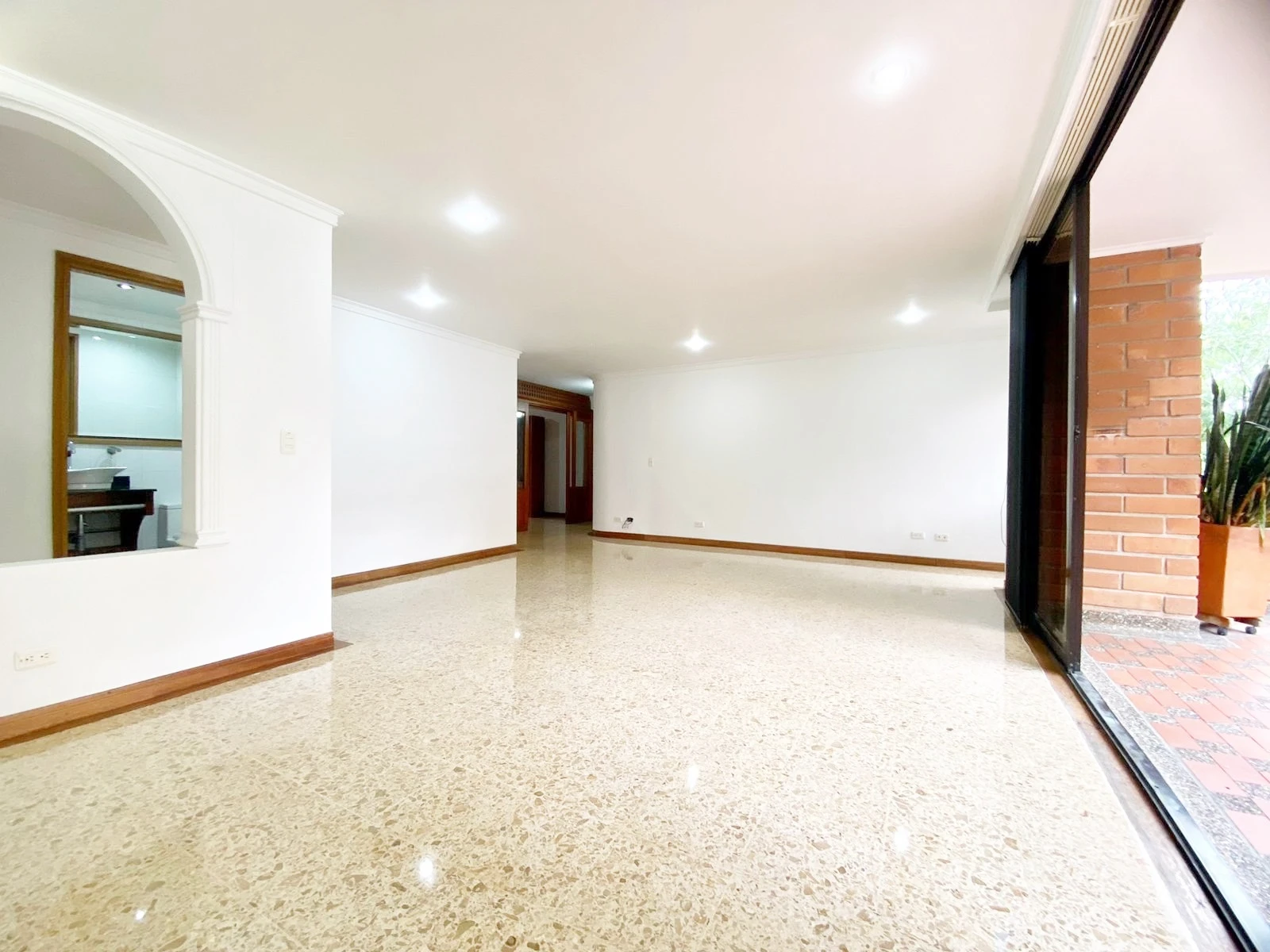 ARRIENDO APARTAMENTO EN EL POBLADO