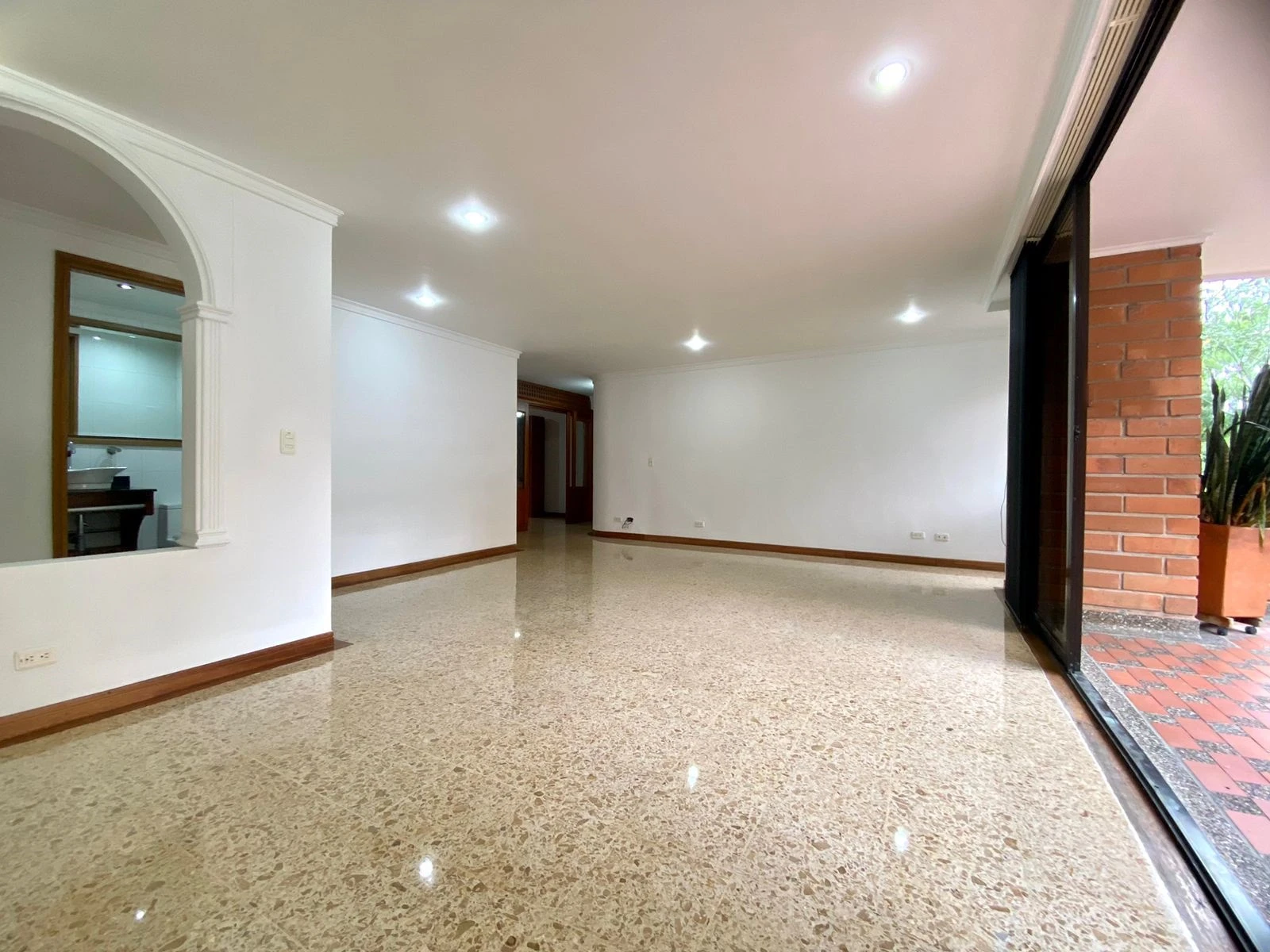 ARRIENDO APARTAMENTO EN EL POBLADO
