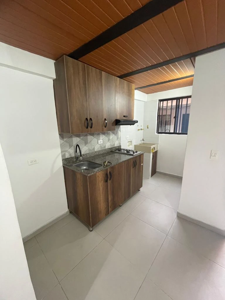 Aparta estudio en arriendo sector tesoro , barrio la virgen