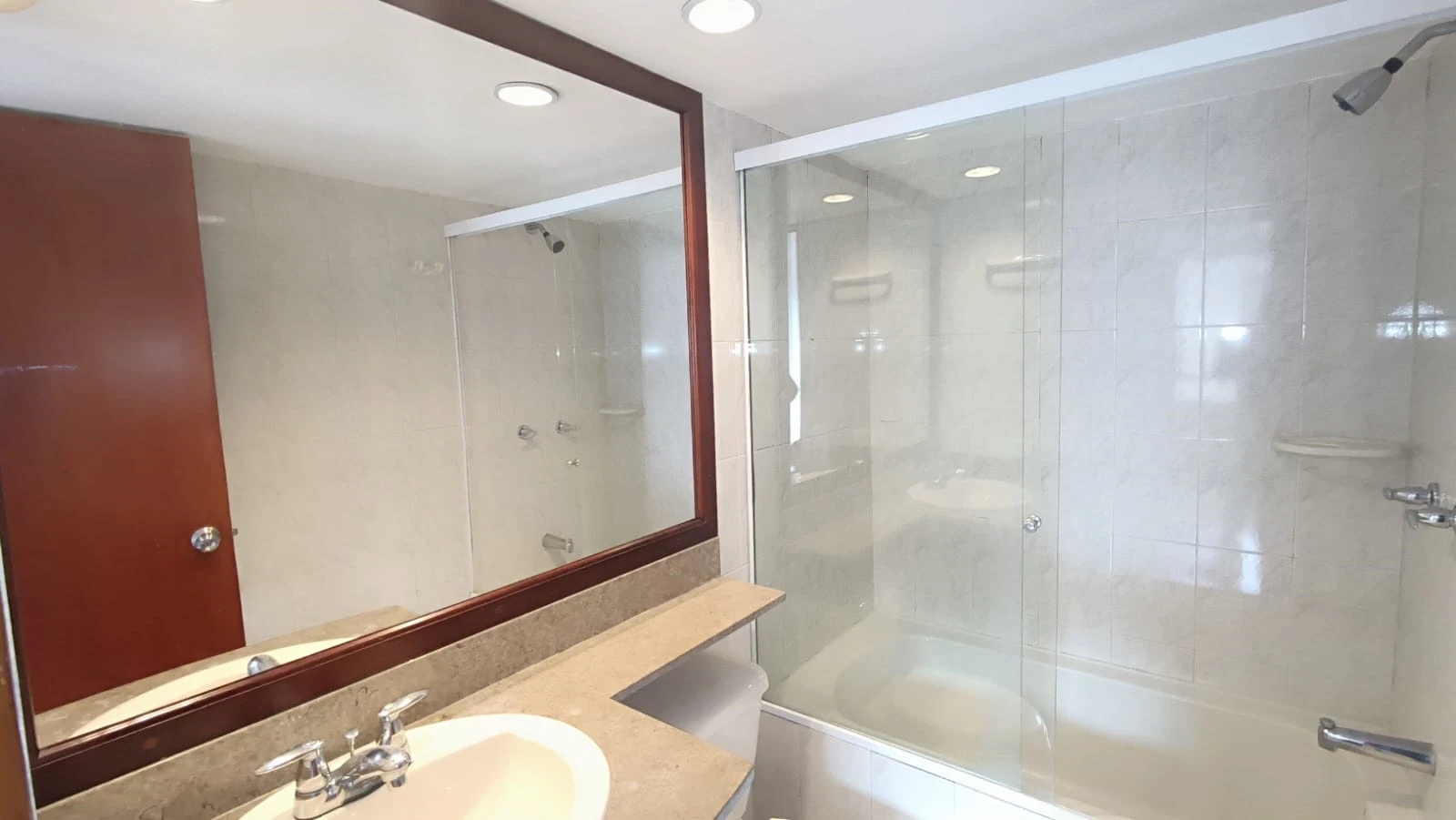 Apartaestudio en Arriendo Las Lomas Medellin