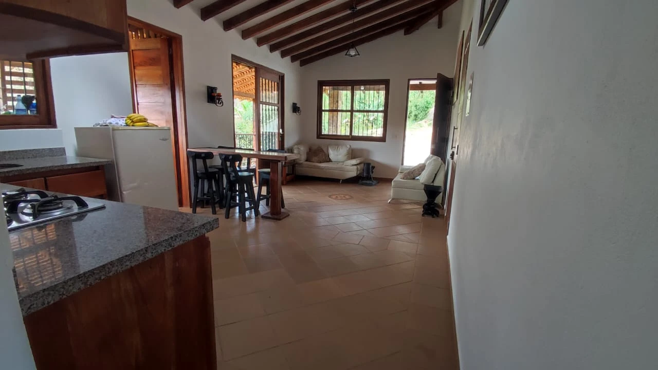 CASA LOTE EN ARRIENDO, AMOBLADA EN EL  PEÑOL 