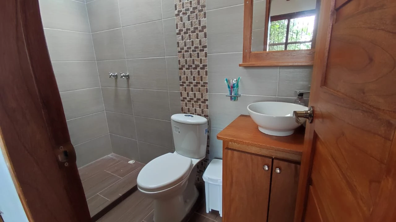 CASA LOTE EN ARRIENDO, AMOBLADA EN EL  PEÑOL 