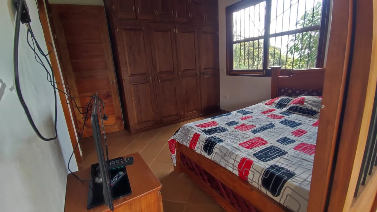 CASA LOTE EN ARRIENDO, AMOBLADA EN EL  PEÑOL 