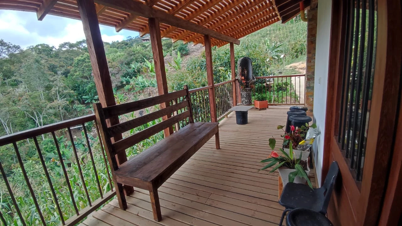 CASA LOTE EN ARRIENDO, AMOBLADA EN EL  PEÑOL 