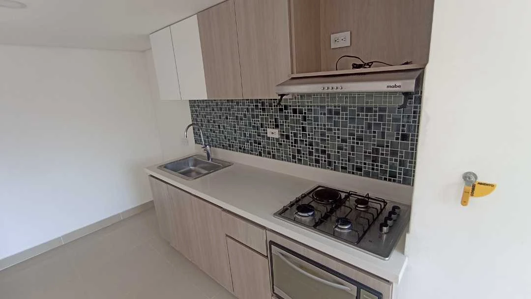 Se Arrienda apartamento en sector Machado unidad cerrada