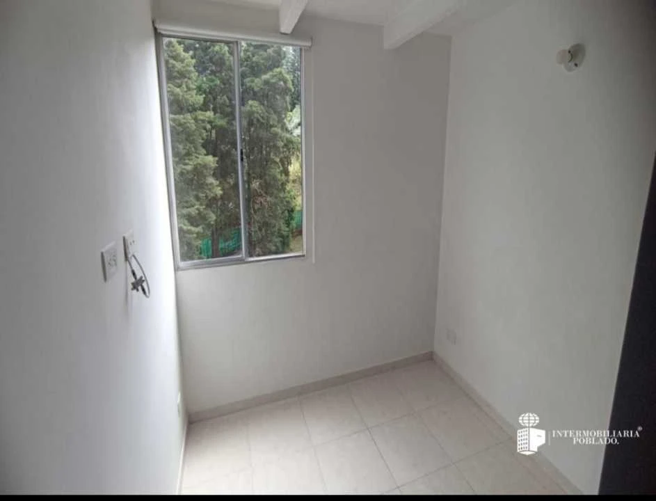 Se Arrienda apartamento en sector vía Machado unidad cerrada