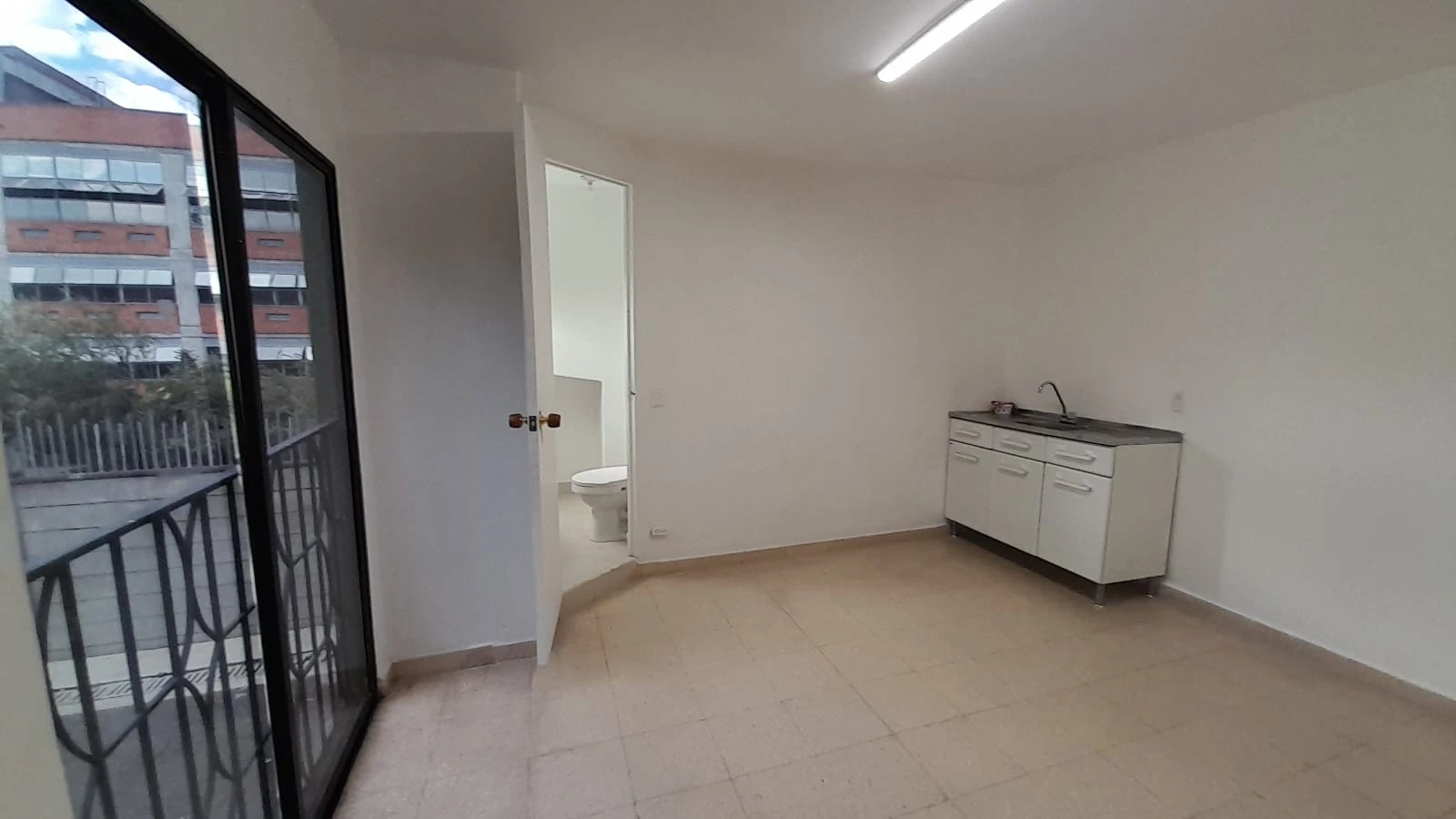 Oficina En Arriendo Envigado  Sector  la Magnolia