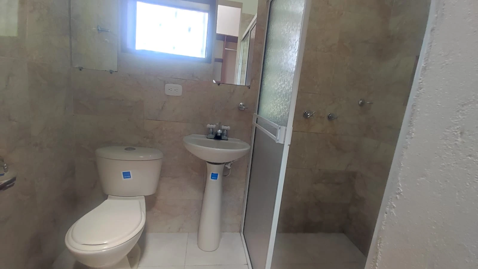 CASA LOTE EN ARRIENDO EN ELCARMEN DE VIBORAL - VEREDA CANADA