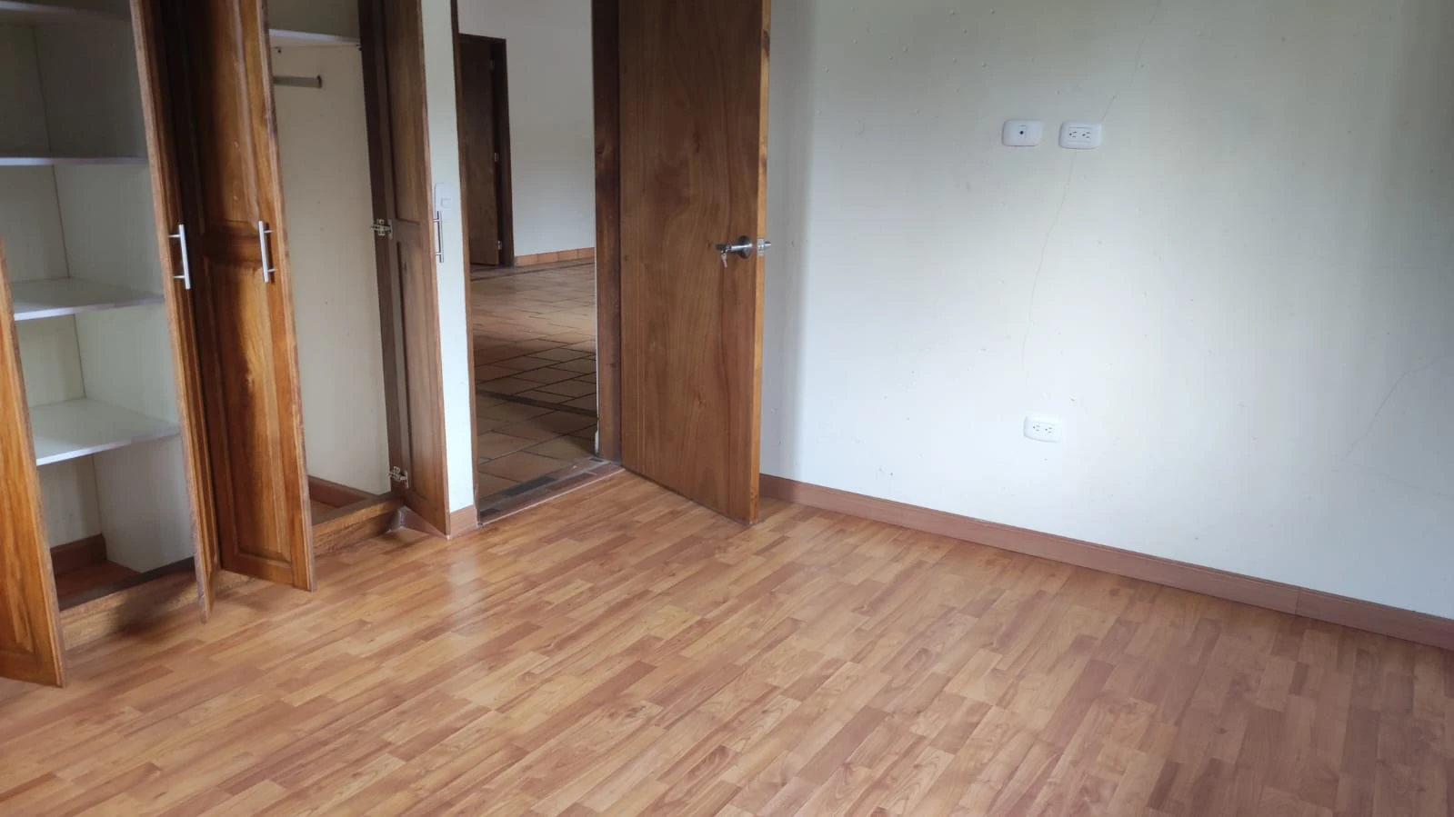 CASA LOTE EN ARRIENDO EN ELCARMEN DE VIBORAL - VEREDA CANADA