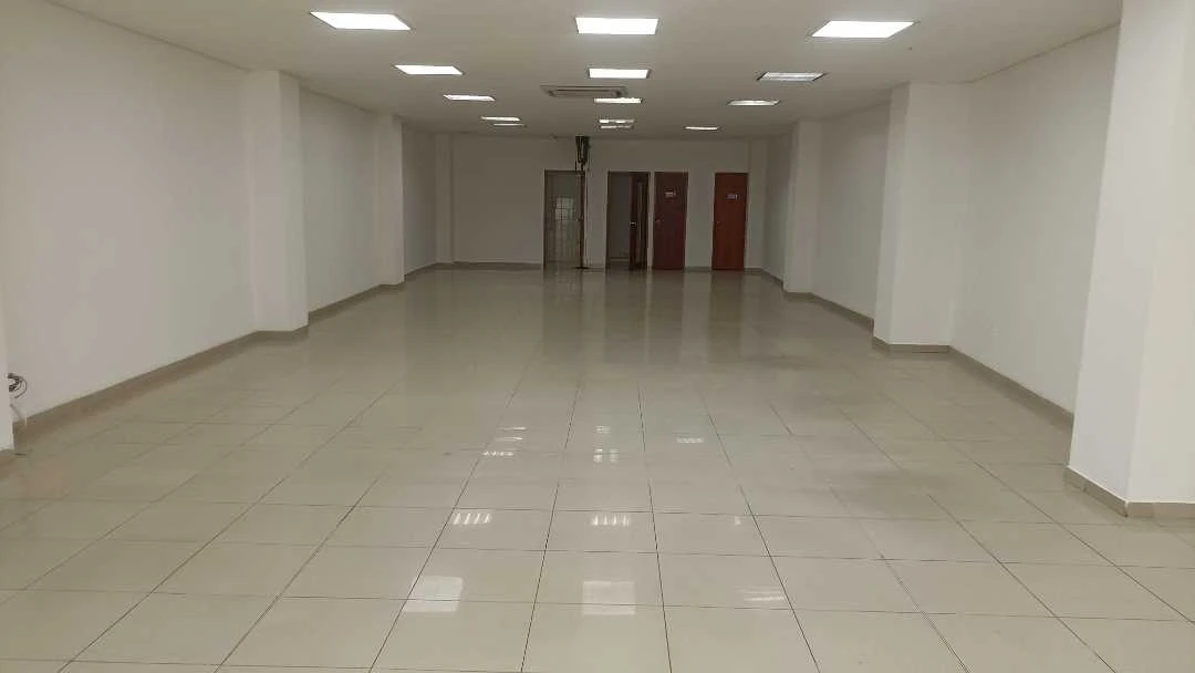 Se Arrienda local cerca ala clínica Antioquia y al parque bello