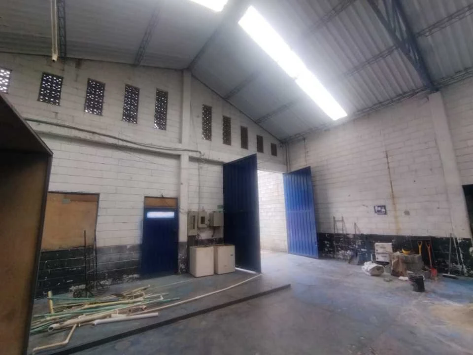 Bodega en Arriendo hatillo Barbosa