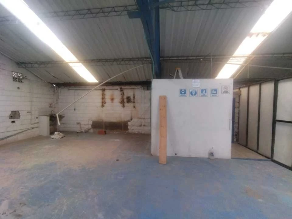 Bodega en Arriendo hatillo Barbosa