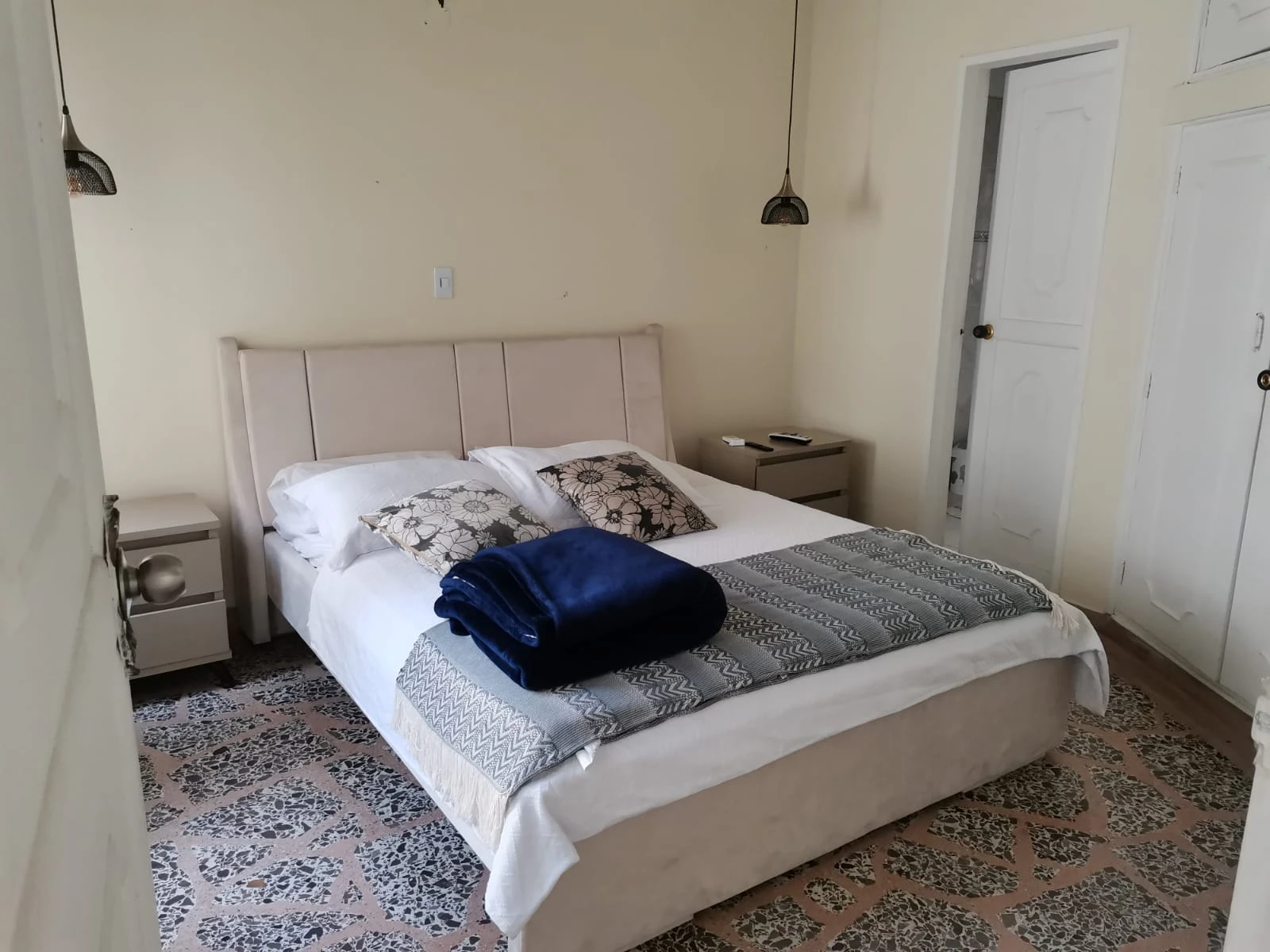 Casa en arriendo sector Laureles
