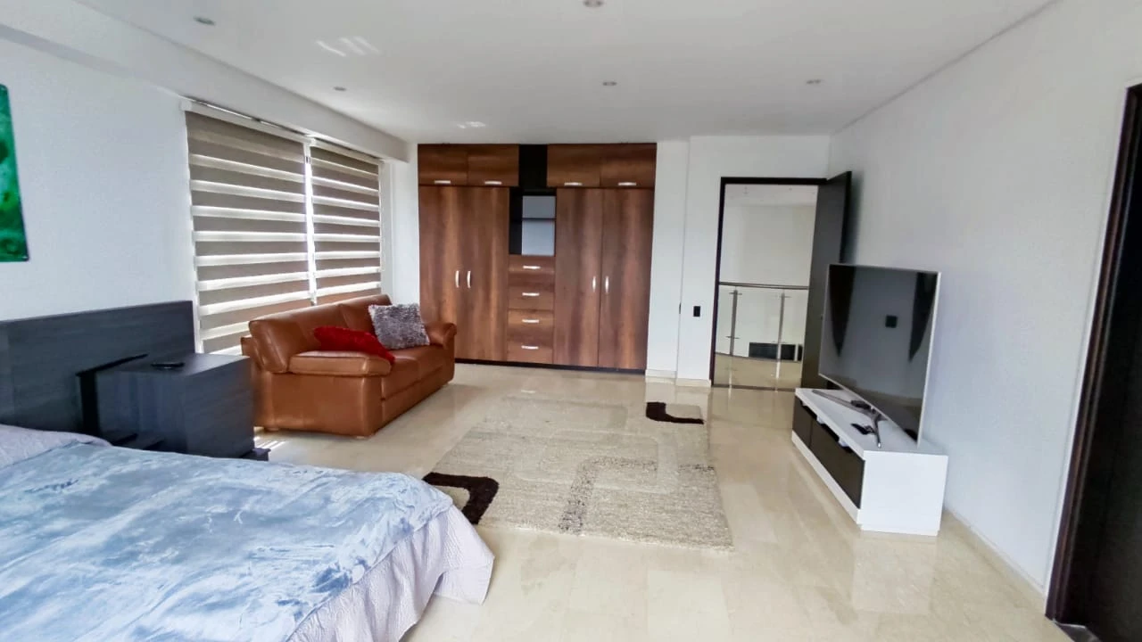 apartamento amoblado en arriendo sector Tesoro transversal Superior