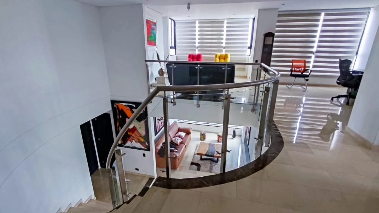 apartamento amoblado en arriendo sector Tesoro transversal Superior