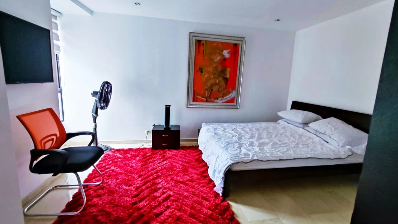 apartamento amoblado en arriendo sector Tesoro transversal Superior