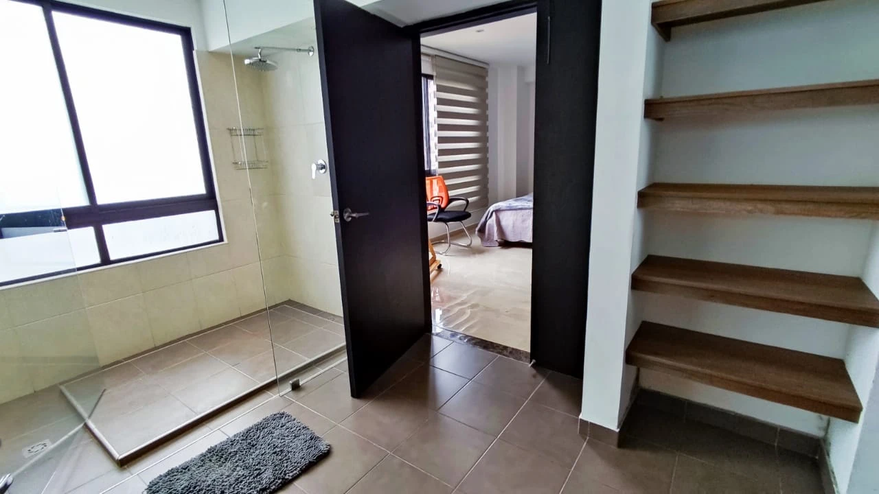 apartamento amoblado en arriendo sector Tesoro transversal Superior