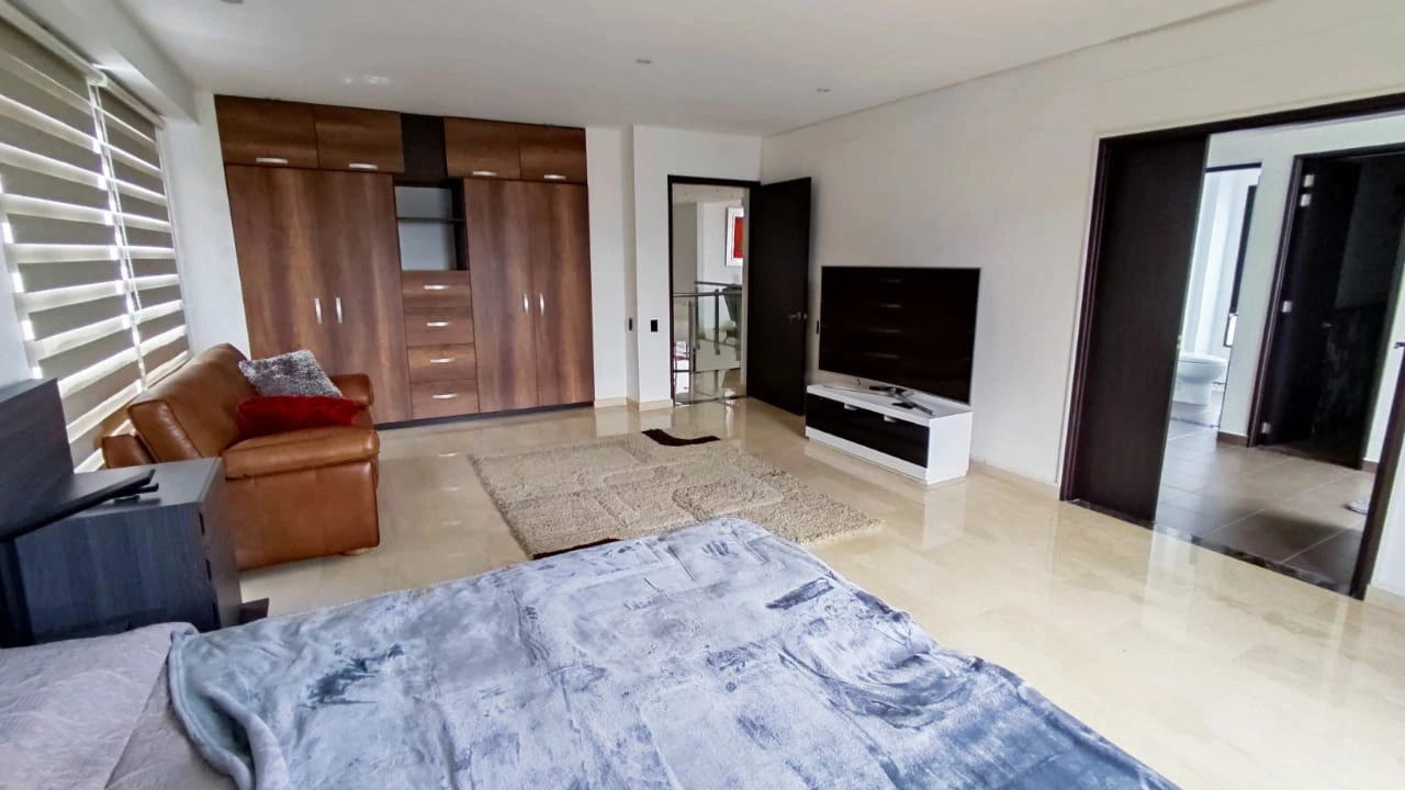apartamento amoblado en arriendo sector Tesoro transversal Superior