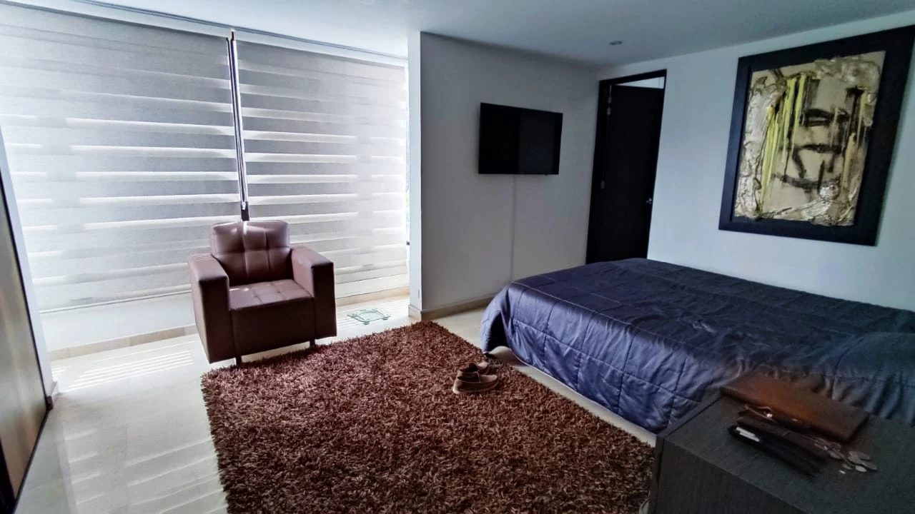 apartamento amoblado en arriendo sector Tesoro transversal Superior